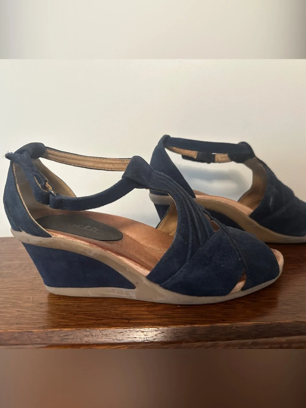 Earth Navy Suede Knot Wedge Sandals